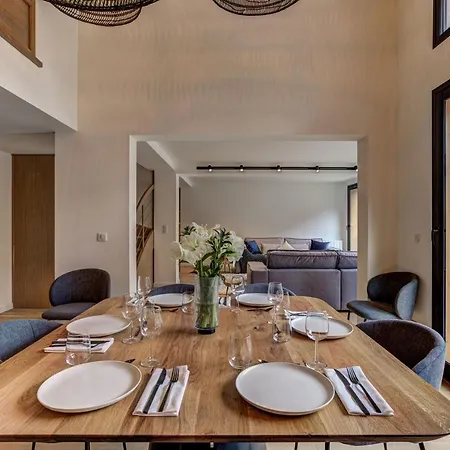 La Cordee 221 Penthouse - Year *