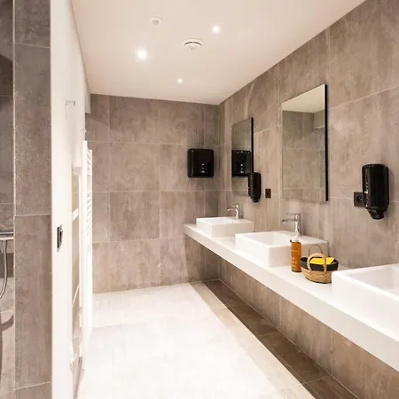 La Cordee 221 Penthouse - Year