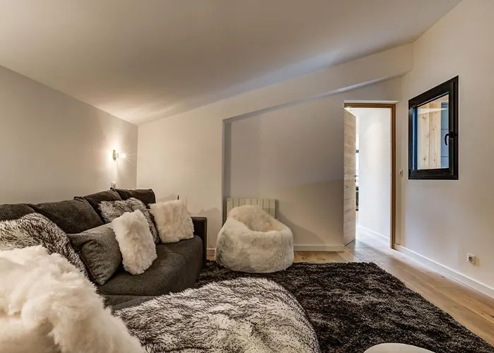 La Cordee 221 Penthouse - Year