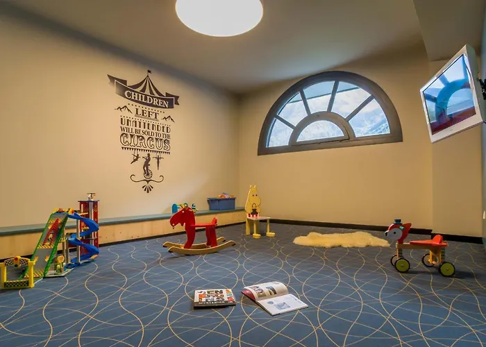 La Cordee 221 Penthouse - Year